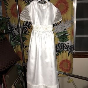Girls White Formal Dress (size 5-7)